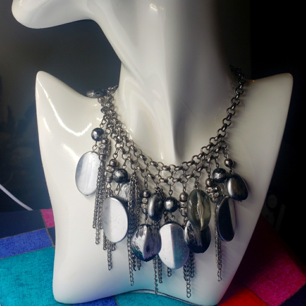 Vintage 90s Lisa Jones dangling statement Necklace